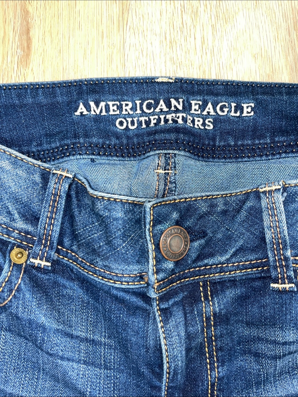 American Eagle Outfitters - Picture 2 of 2